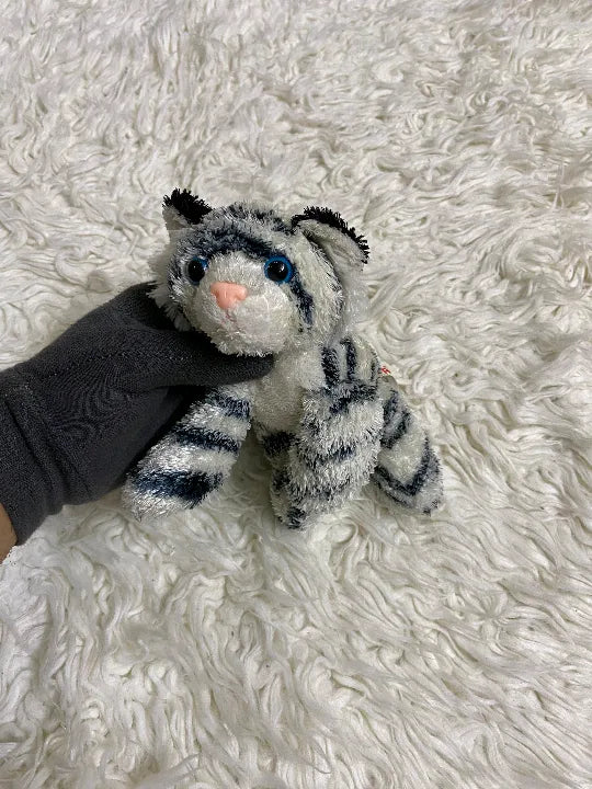 WHITE STUFFED TOYS