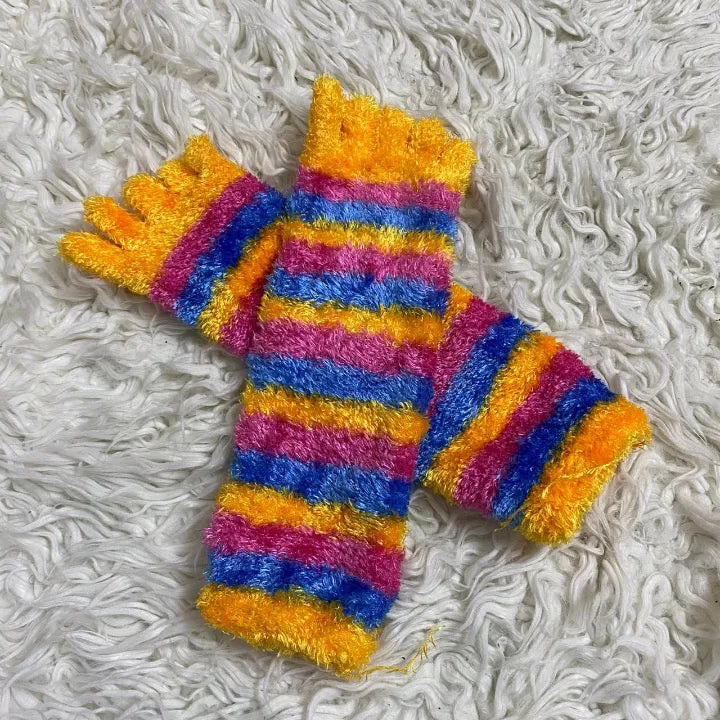 MULTICOLOR GLOVES STUFFED PACK OF 2