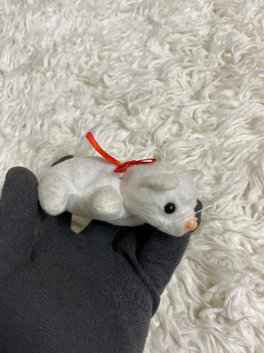 WHITE STUFFED TOYS